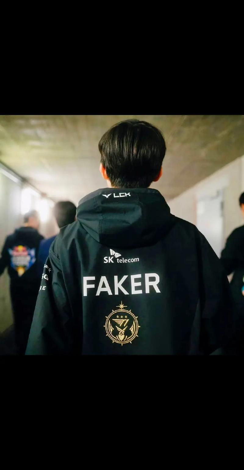 周杰伦以球